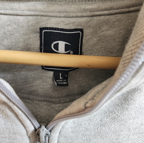 Champion zip up sweater - Picture 2 of 3